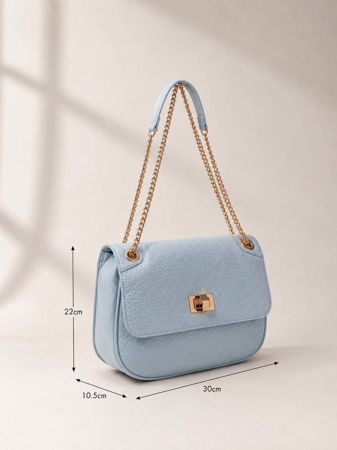 Sac à main Charlie porté épaule avec bandoulière