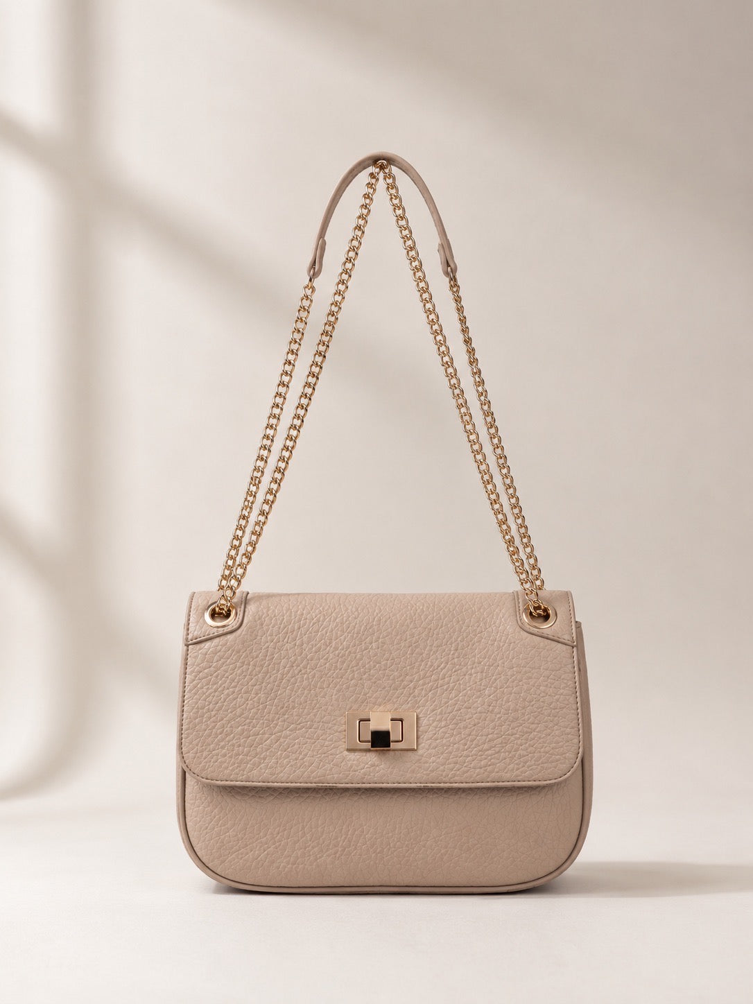Sac à main Charlie porté épaule avec bandoulière