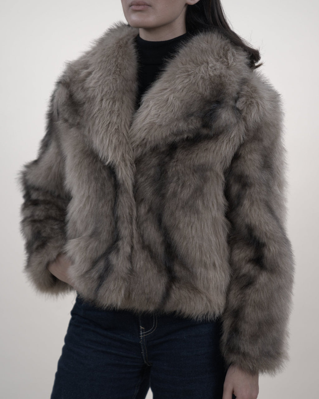 Manteau en fausse fourrure