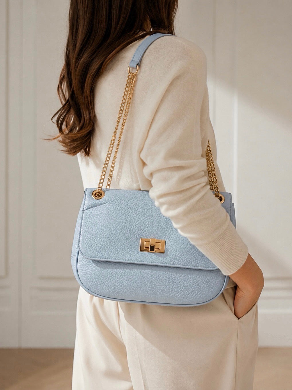 Sac à main Charlie porté épaule avec bandoulière